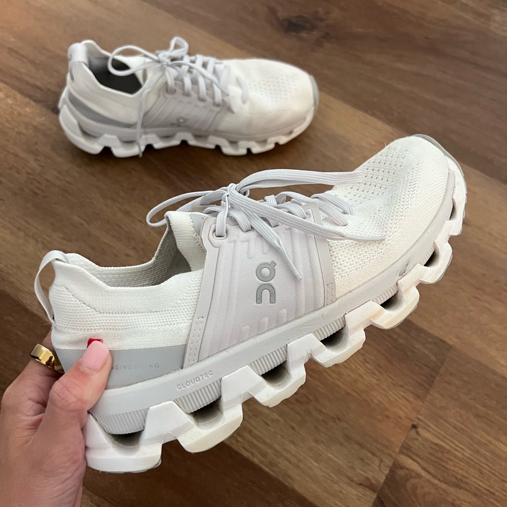 On Running Women's Cream Cloud Sneakers